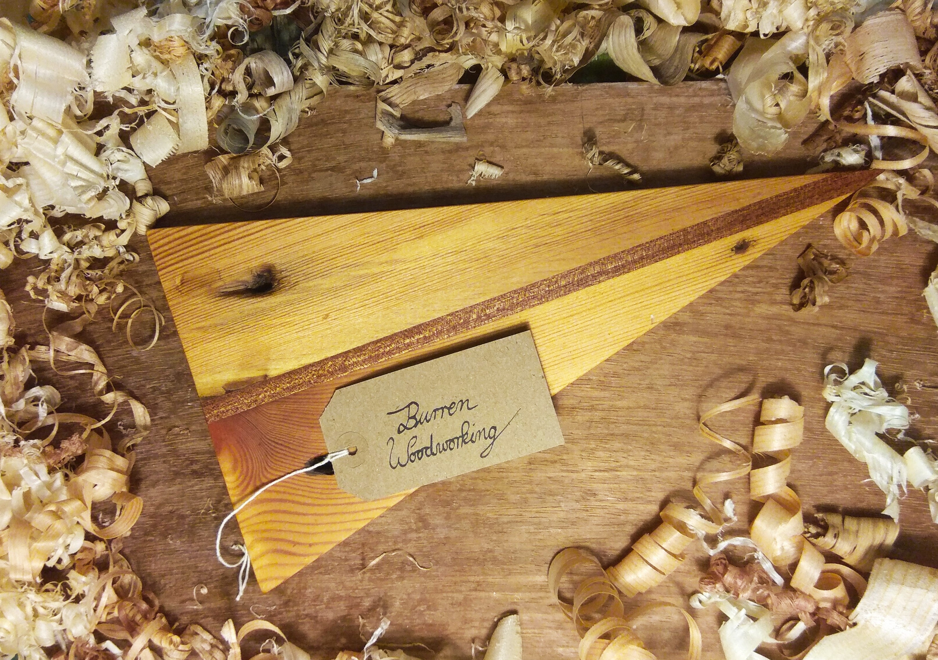 Triangular Breakfast Board Oregon Pine & Mahogany Triangular Breakfast Board Oregon Pine & Mahogany